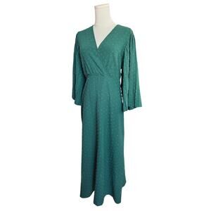 Emerald Green Texture Wide Pleated-Sleeve V-Neck Maxi Dress